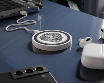 Princess Heart Illustration Wireless Phone Charger | Vintage-Inspired Art