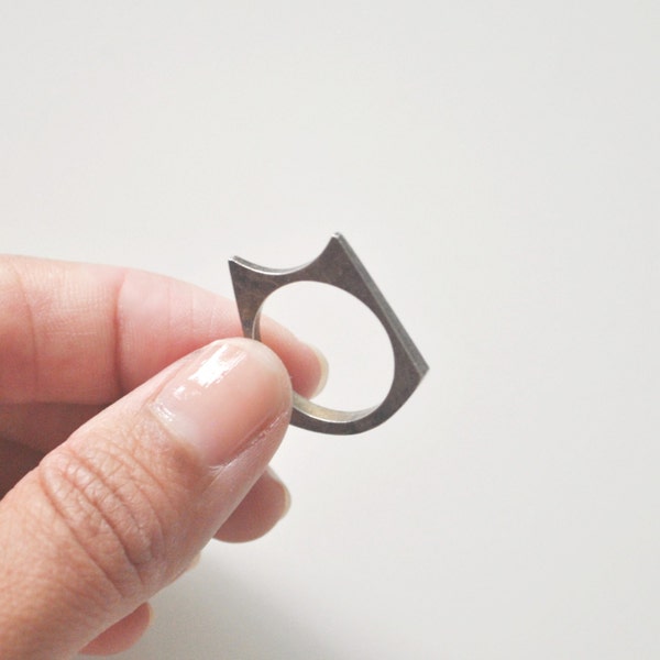Vintage Kitty Cat Ring made of Solid White Bronze