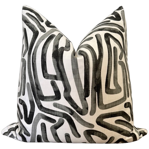 Labyrinth Pillow Cover - Black and White - Linen Pillow Cover - Geometric Pillow - Modern Art Pillow - Decorative Pillow - Paint