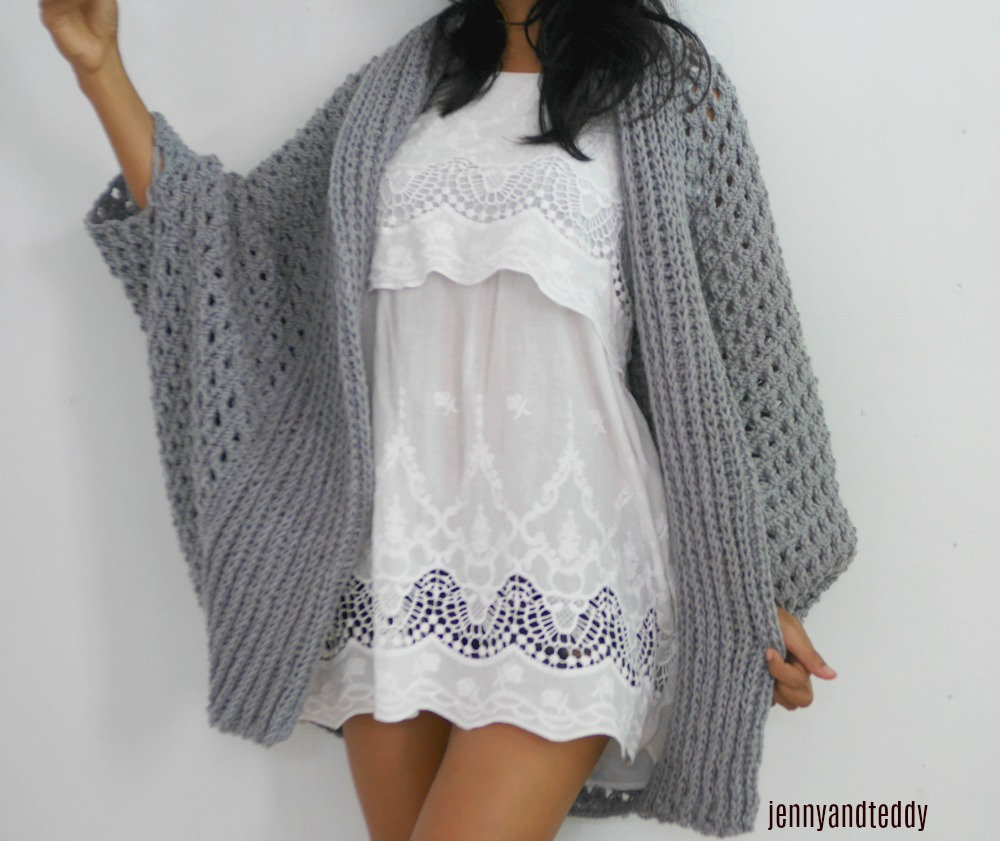 39 Chunky Cardigan Crochet Patterns to Cozy Up Your Wardrobe 21 Crochet chunky cardigan pattern pretty me oversize chunky