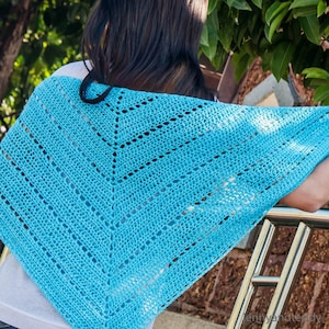 Easy crochet spring triangle shawl pdf crochet pattern with video tutorial