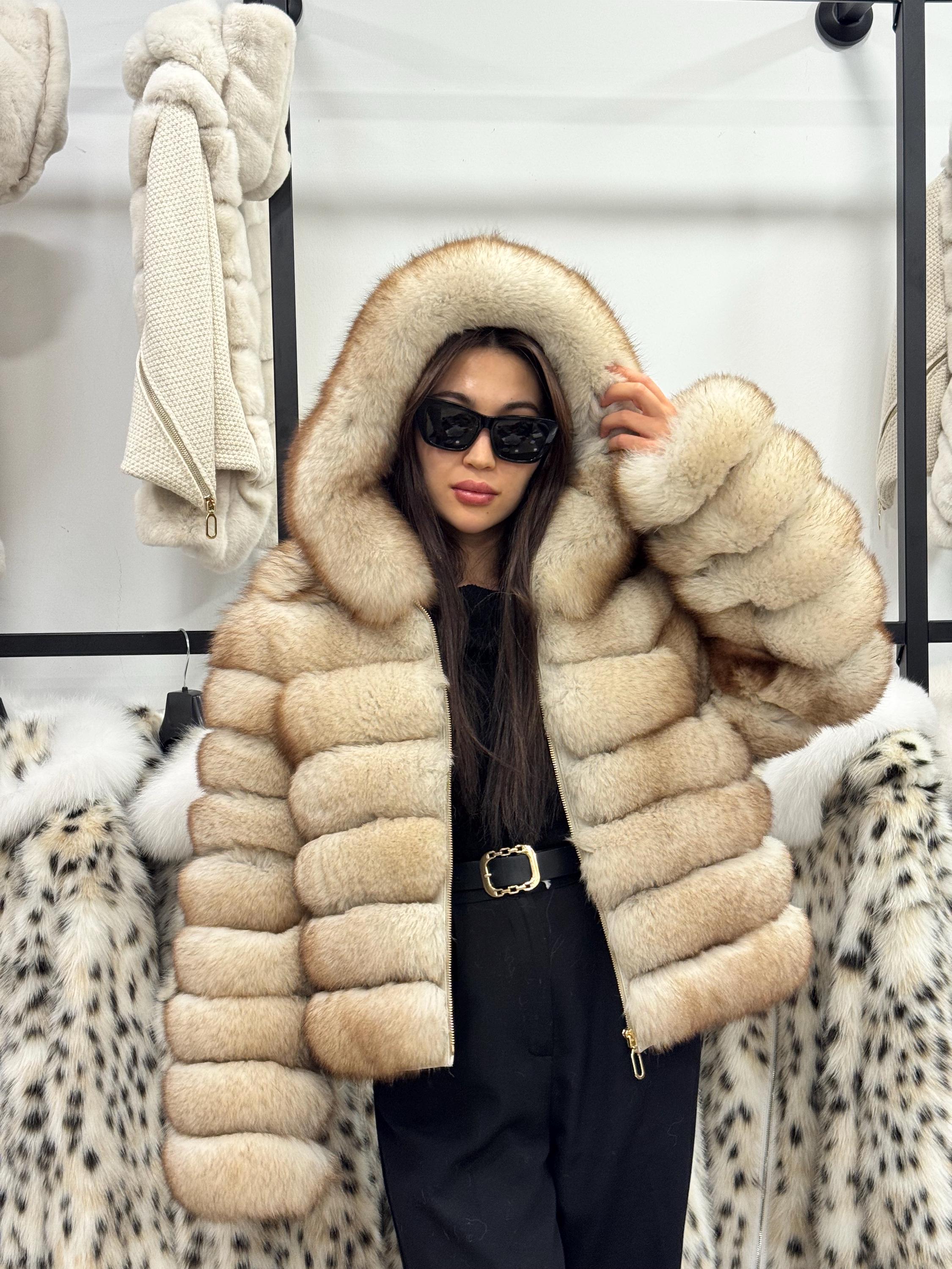 レディース ベージュフォックスファージャケット、取り外し可能な袖