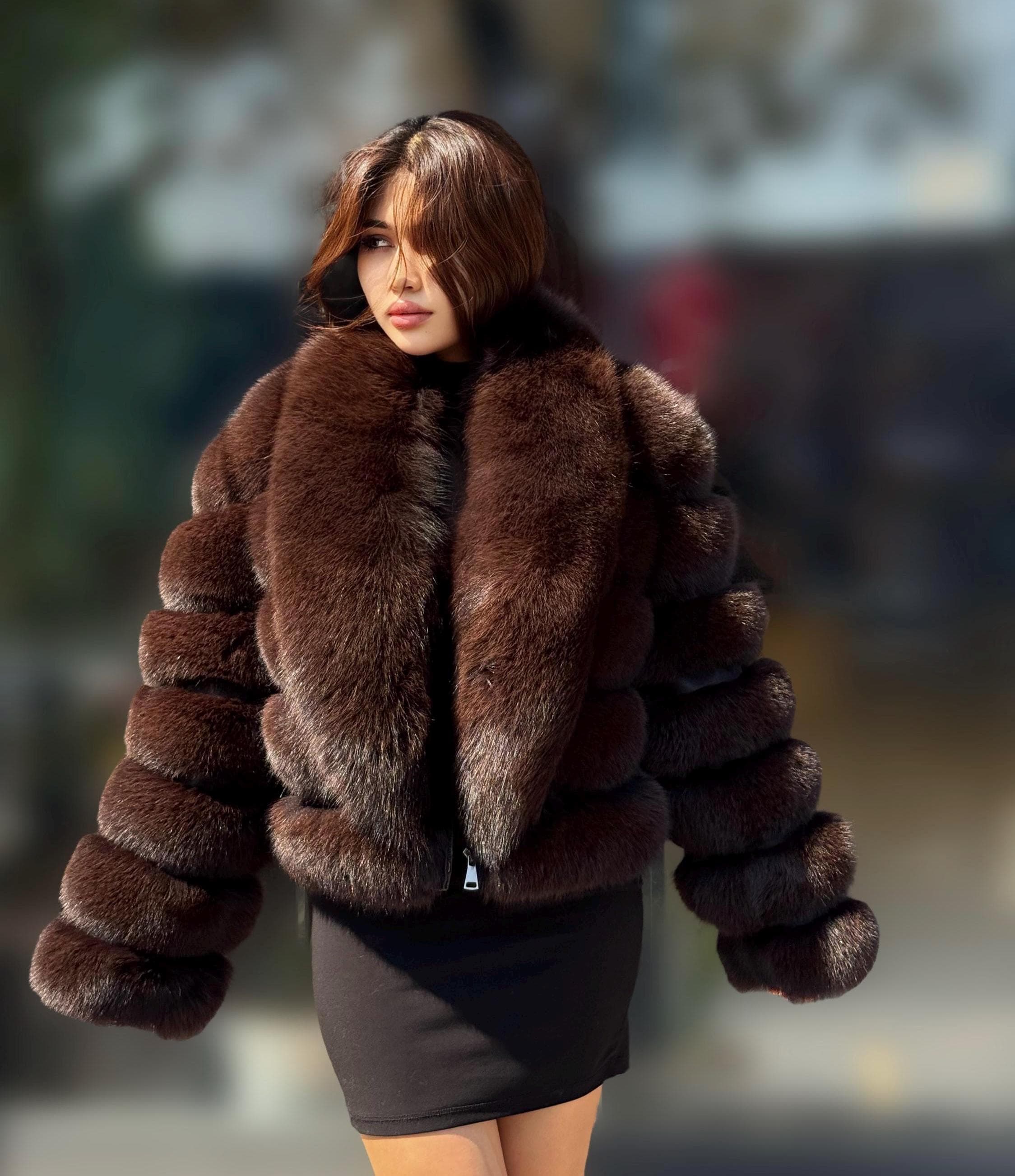 Brown Fox Fur Jacket: Short With Detachable Sleeves Fur Coat for