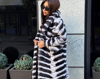REX in Chinchila Color Fur Coat With Fox Collar!brand New Real