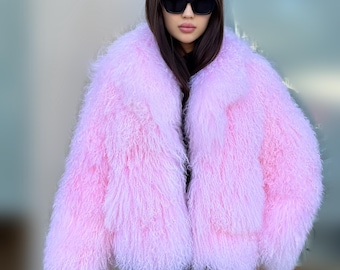 Zoete roze luxe Tibetaanse bontjas van Mongoolse schapenvacht | Handgemaakte winter bovenkleding van pluizig lamsbont | Shaggy Tibetaanse bontjas met volledige huid