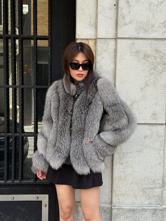 ZARA グレー 毛皮・ファーコート ショート丈 ZARA グレー ショート丈