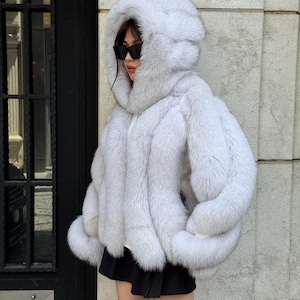 Handmade White Fox Fur Jacket: Slim Fit Winter Coat with Detachable Hood