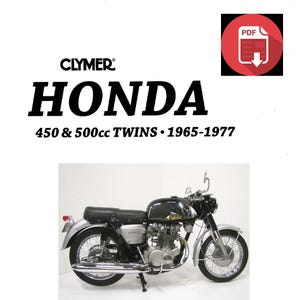 Puede incluir: Una motocicleta Honda negra y cromada, un modelo 450 & 500cc Twins de 1965-1977. La motocicleta se muestra sobre un fondo blanco. La imagen es de un manual de servicio y reparación Clymer.