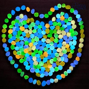 100 PCS Glow in Dark Luminous Stones | Blue Fluorescent Garden Stones | Aquarium Decor Stones | Magic Glowing Resin Stones for Home Gifts