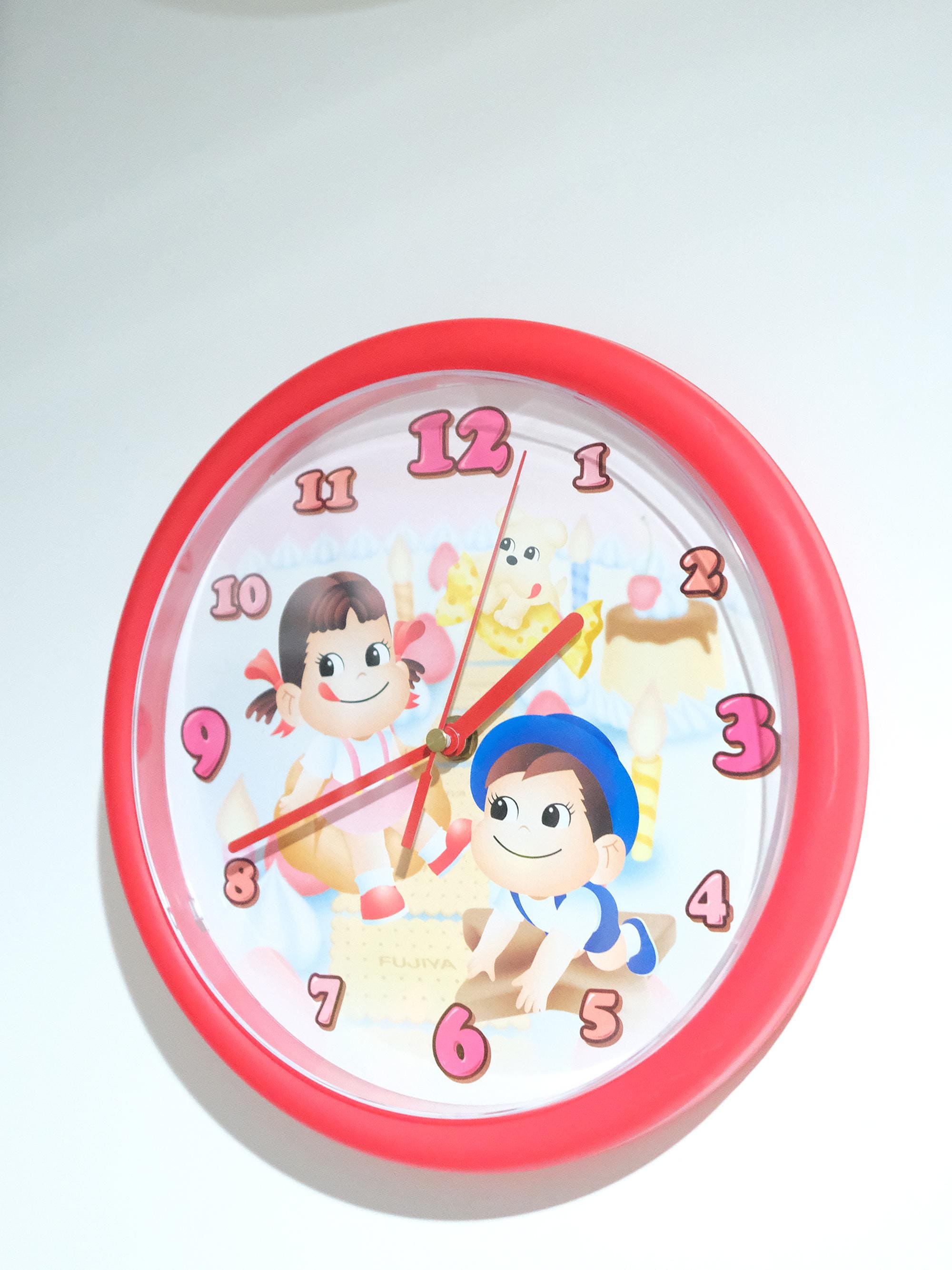 Vintage 90's Japan Fujiya Peko Chan & Poko Milky Red Color Wall