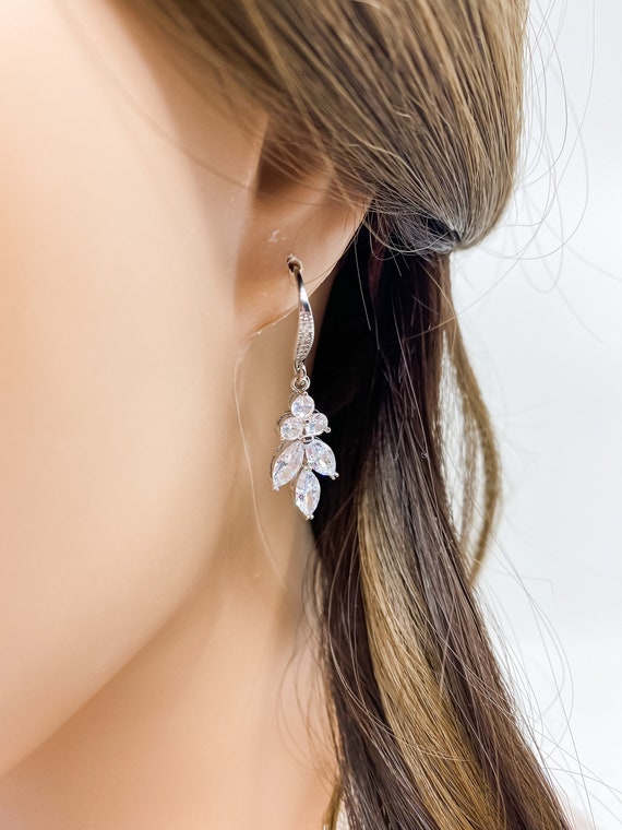 Leaf bridal earrings deals