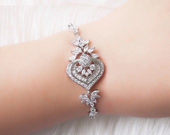 Vintage Bridal Bracelet Rhinestone Bridal Bracelet Silver Bridal Bracelet Classic Bridal Bracelet Crystal Bridal Bracelet