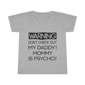 Koszulka dla malucha: Ostrzeżenie Nie sprawdzaj mojego tatusia, Zabawna odzież dla dzieci, Prezent urodzinowy, Humor rodzinny, Uroczy T-shirt z grafiką