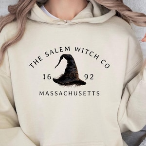 Salem Witch Co Halloween Hoodie Vintage Witch Hat Sweatshirt 1692 Massachusetts Witch Trials Spooky Fall Autumn Pullover Halloween Gift