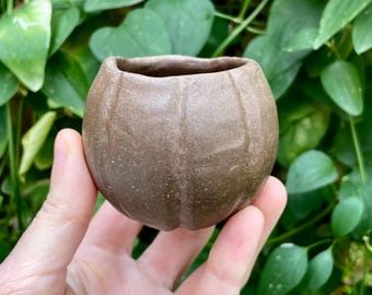 Round Ceramic Bud Vase // Handmade Rustic Stoneware Pottery