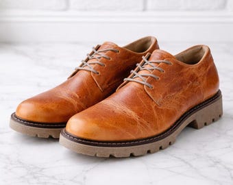 Handgjorda kamelfärgade derbyskor i läder för kvinnor: Handgjorda oxfordskor med snörning