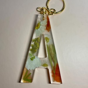 Personalized Resin Initial Keychain with Real Dried Flowers | Custom Letter Keychain | Name or Birthdate Gift | Floral Resin Keychain