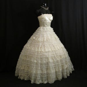 Vintage 1950's 50s Bombshell STRAPLESS Ivory Satin Chiffon Chantilly Lace Party Prom Wedding DRESS Gown