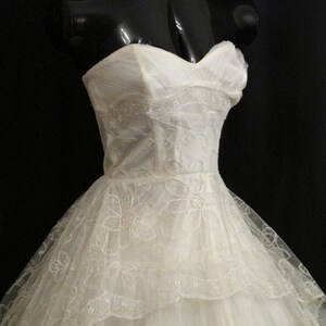 Vintage 50's 50s STRAPLESS Bombshell Ivory Tulle Embroidered Lace Party Prom Wedding DRESS Gown image 3