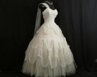 SALE Vintage 50's 50s STRAPLESS Mitzi Morgan White Ivory Tulle Lace Party Prom Wedding DRESS Gown