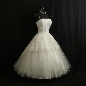 Vintage 50's 50s STRAPLESS Deadstock Unworn Corrine Original White Ivory Tulle Embroidered Lace Party Prom Wedding DRESS Gown Matching Shrug