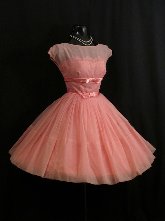 Sale Vintage 1950's 50s Coral Pink Chiffon Organza Satin Lace Ribbon Bows Party Prom Wedding Dress Gown Sale Vintage 1950's 50s Coral Pink Chiffon Organza Satin Lace Ribbon Bows Party Prom Wedding Dress Gown