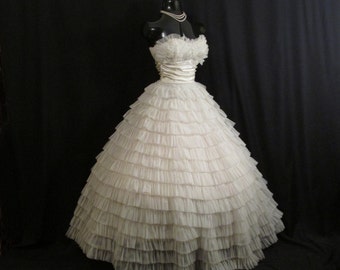 SALE Vintage 1950's 50s Bombshell STRAPLESS White Tiered Chiffon Ivory Taffeta Party Prom Wedding DRESS Gown