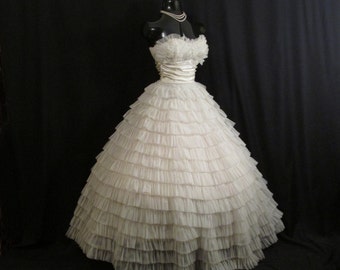 Vintage 1950's 50s Bombshell STRAPLESS White Tiered Chiffon Ivory Taffeta Party Prom Wedding DRESS Gown