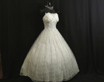 SALE Vintage 1950's 50s STRAPLESS Bombshell White Silver Metallic Taffeta Lace Party Prom WEDDING Dress Gown
