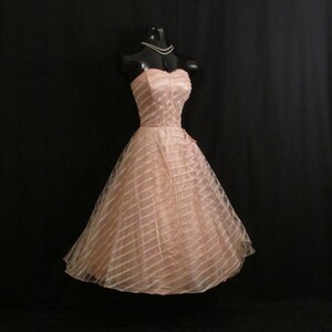 Vintage 1950's 50s STRAPLESS Pink Tulle Lace Party Prom Wedding Bridal Dress Gown