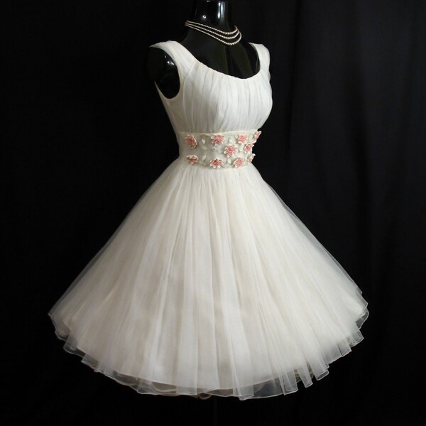 Vintage 1950's 50s White Ruched Chiffon Organza  Applique Flowers Party Prom Wedding Dress Gown