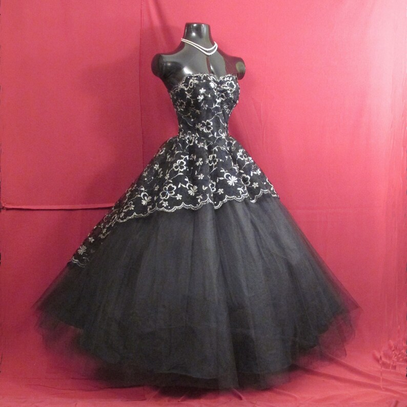 Black Lace 50s Wedding Dress