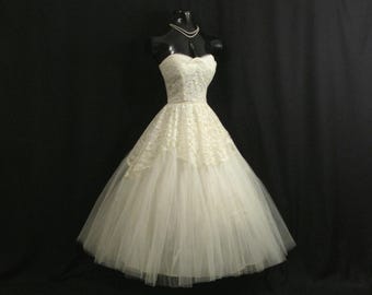 SALE Vintage 50's 50s STRAPLESS Corrine Original Ivory Tulle Embroidered Lace Party Prom Wedding DRESS Gown Matching Shrug Jacket