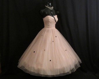 Vintage 1950's 50s Strapless Pink Blush Black Tulle Applique Circle Skirt Party Prom Wedding DRESS Gown