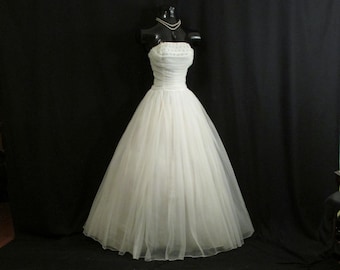 SALE Vintage 1950's 50s Strapless White Ruched Beaded Pearls Shelf Bust Chiffon Organza Party Prom Wedding Dress Gown