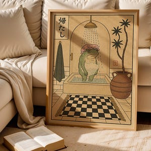 Eigenzinnige kikker die onder de douche staat – grappige badkamermuurkunst, retro kikkerposter, grillige dierenprint voor Cottagecore en Japandi Decor