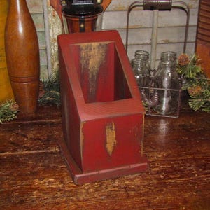 Patti&#39;s Ratties Primitive Burgundy Country Cottage Wooden Apothecary Cabinet Caddy Holder Made in USA