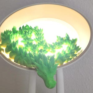 Dragon de cristal articulé – Jouet imprimé en 3D | Couleurs personnalisées | Objet de collection agité | Bureau flexible pour animal de compagnie
