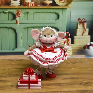 Christmas Polka Dot Girl Mouse! Needle Felted ...........Free U.S. Shipping too!