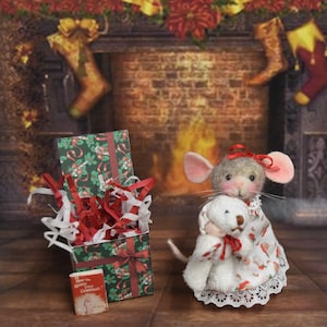 Weihnachts-Pyjama-Mädchen-Maus mit Miniatur-Teddybär! Nadel gefilzt .....      
