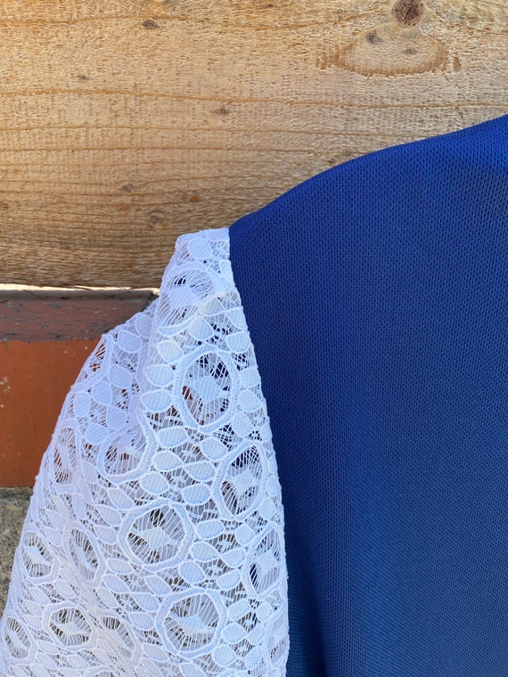 Vintage Blue and White Lace Dress - image 7