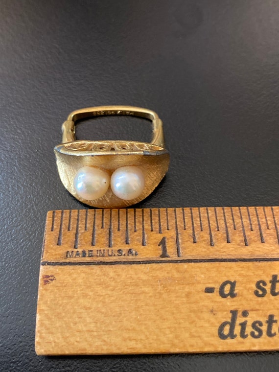 Vintage Gold-Toned Two Pearl Cocktail Ring - image 3