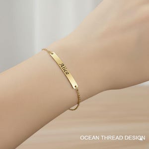 Bracelet barre avec nom personnalisé, bracelet prénom gravé personnalisé, bijoux prénom minimalistes, cadeau de Noël et des fêtes pour elle, cadeau de demoiselles d'honneur