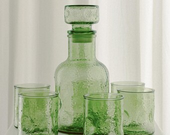 Zestaw karafek ze szkła w kolorze zielonym z bąbelkami i szklankami, styl Mid Century Barware