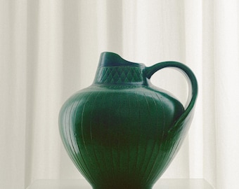 Dzbanek ceramiczny w stylu vintage, przypisywany Wilhelmowi Kågelowi, lata 50. XX wieku, Studio Pottery Jug