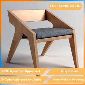 Könnte beinhalten: Ein Holzstuhl mit einem grauen Stoffkissen. Der Stuhl hat ein modernes Design mit abgewinkelten Beinen und einer nach vorne geneigten Rückenlehne. Der Text "CNC Furniture File" befindet sich oben im Bild. Der Text "CNC Operator Approved" befindet sich unten links im Bild. Der Text "G-Code Assistance Available" befindet sich unter dem Text "CNC Operator Approved". Der Text "Easy to Use" befindet sich unten rechts im Bild. Der Text "Tested With Cnc Machining" befindet sich unter dem Text "Easy to Use".