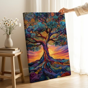 Könnte beinhalten: Eine weiße Keramik-Tasse mit schwarzem Henkel und dem Text "But First, Coffee" in schwarzer, handschriftlicher Schrift. Die Tasse steht auf einer weißen Oberfläche.