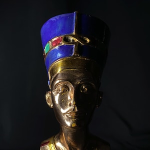Queen Nefertiti Bust Statue – Egyptian Decor, African Queen Sculpture, Nefertiti Figurine, Pharaoh Home Accent, Gift for Her - Unique Home