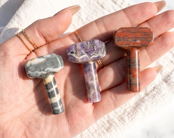 Natural Crystal Mini Thor’s Hammer, Healing Stone Collectible, Desk Decor, Spiritual Energy Gift, Crystal Home Decoration