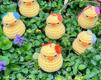 かぎ針編みの赤ちゃんアヒルのキーホルダー | 黄色のゴム製アヒル